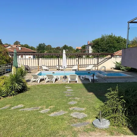 Apartman Sunny House Piszmenovo