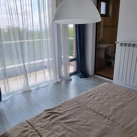 Sunny House Apartman