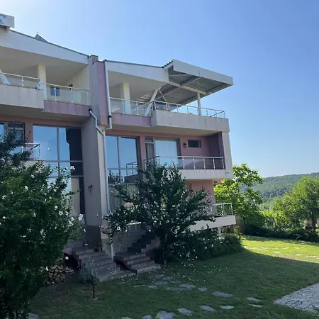 Sunny House Apartman *